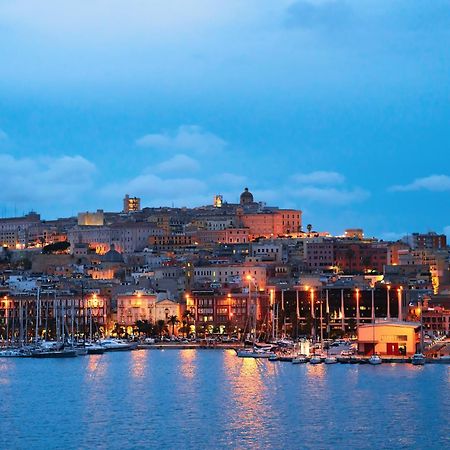 Casa Storica Di Charme Con Vista Mare Nel Cuore Di Каляри Екстериор снимка